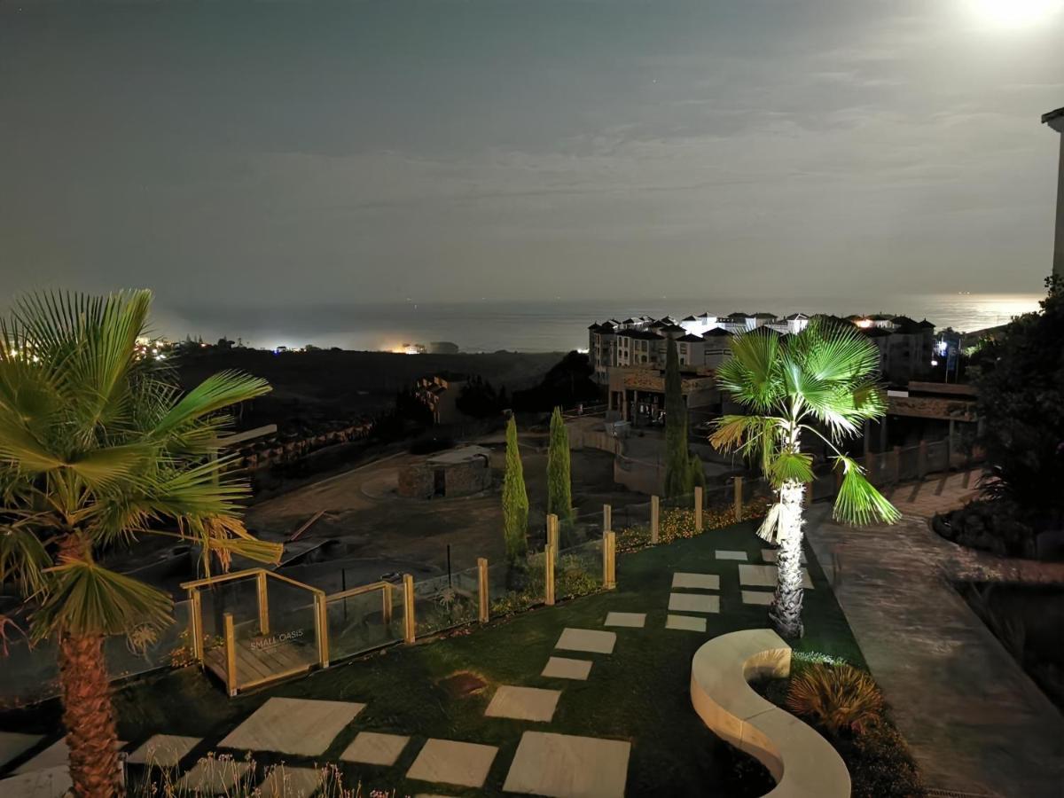 Seaside Serenity - Stylish Apartment With Spectacular Views Manilva Extérieur photo