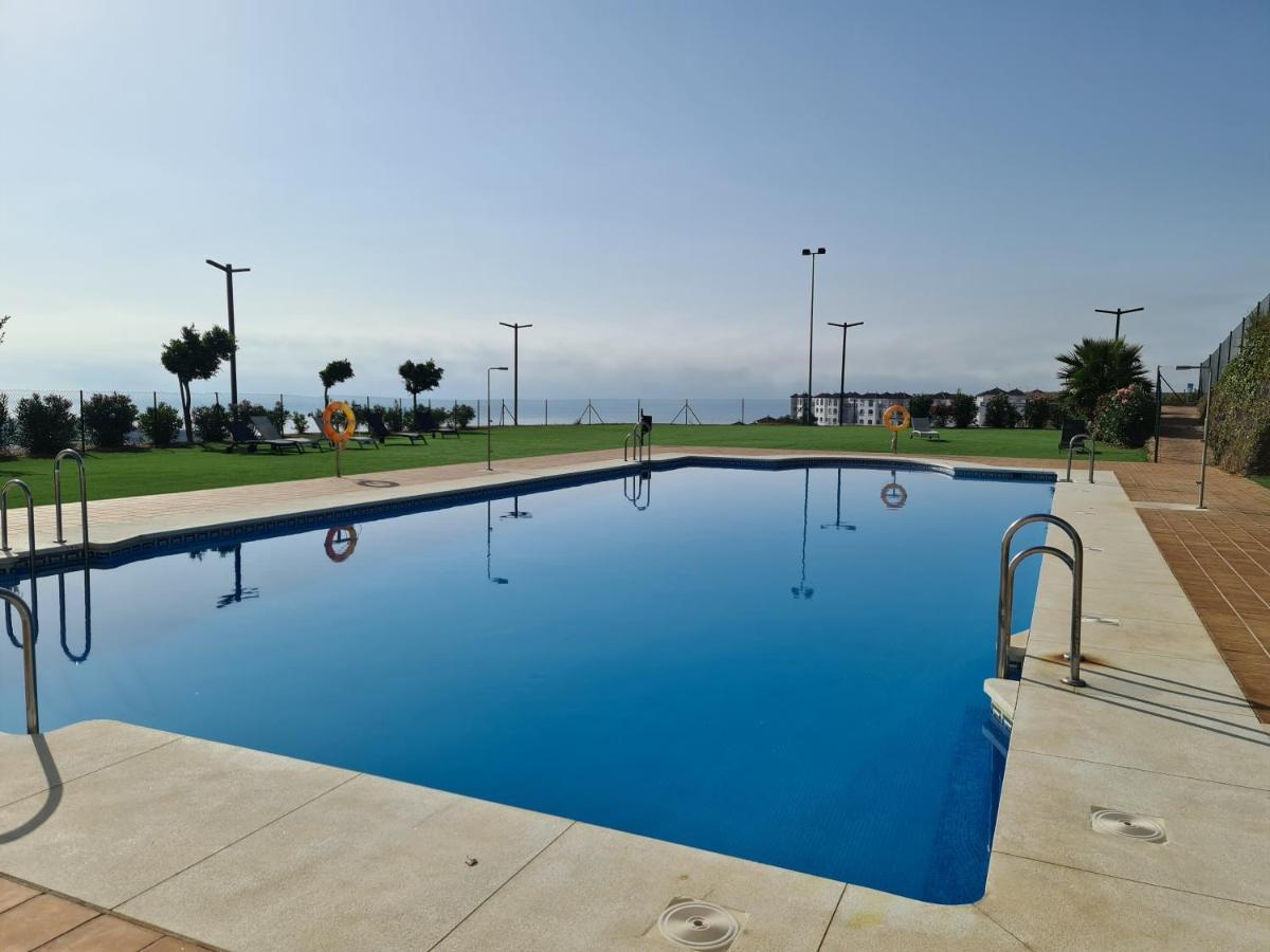 Seaside Serenity - Stylish Apartment With Spectacular Views Manilva Extérieur photo
