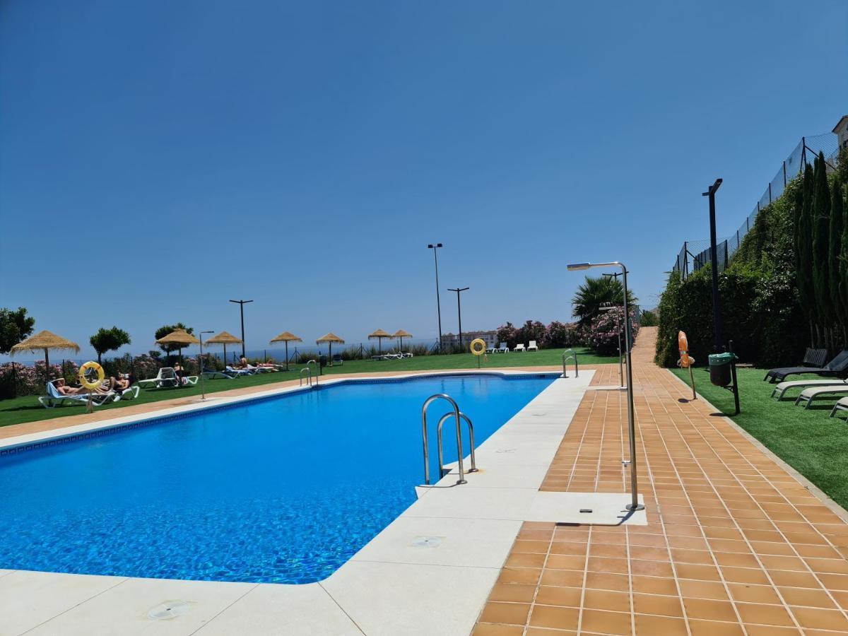 Seaside Serenity - Stylish Apartment With Spectacular Views Manilva Extérieur photo