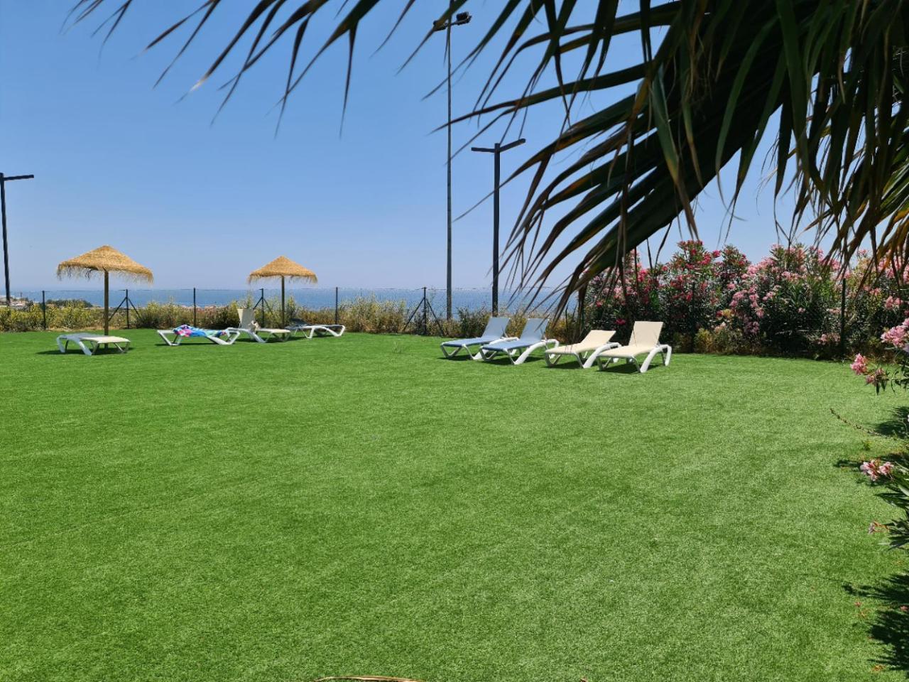 Seaside Serenity - Stylish Apartment With Spectacular Views Manilva Extérieur photo