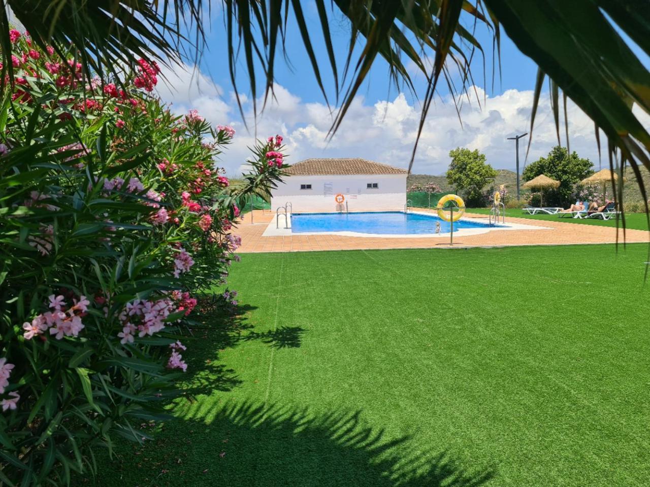 Seaside Serenity - Stylish Apartment With Spectacular Views Manilva Extérieur photo