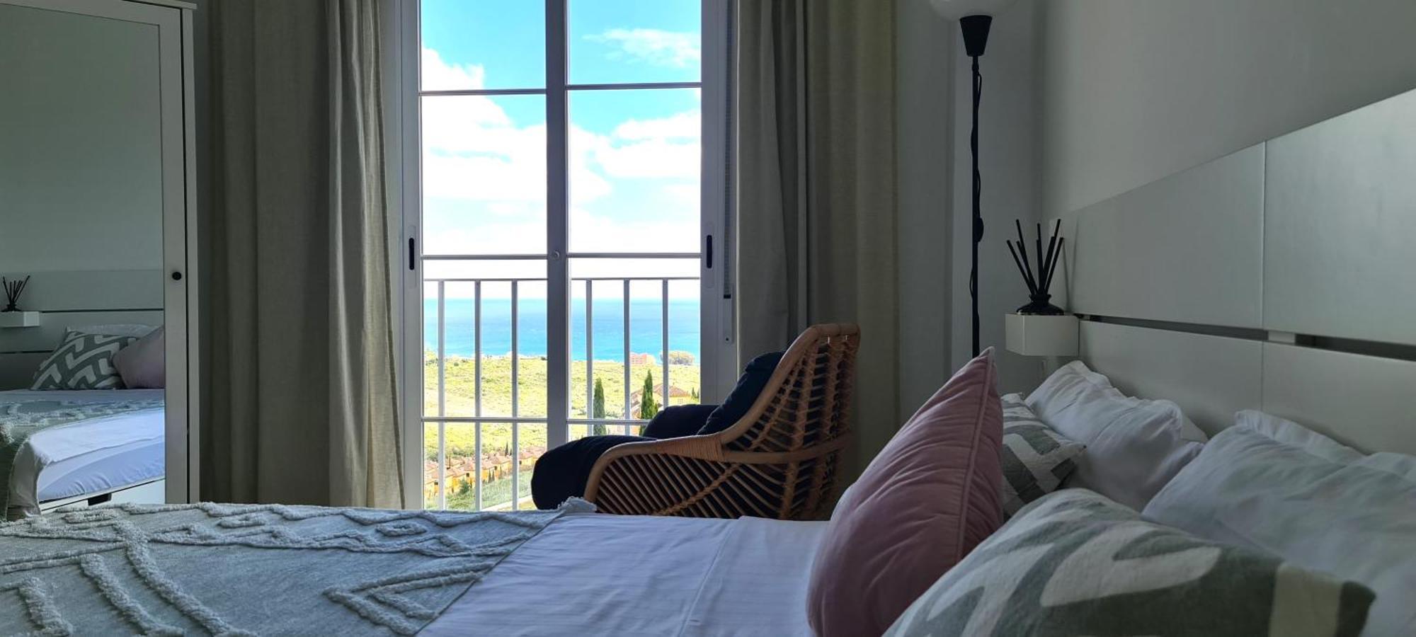 Seaside Serenity - Stylish Apartment With Spectacular Views Manilva Extérieur photo